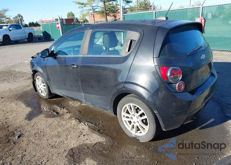 2015 Chevrolet Sonic Lt Auto из США, поврежденный, VIN 1G1JC6SB8F4137713